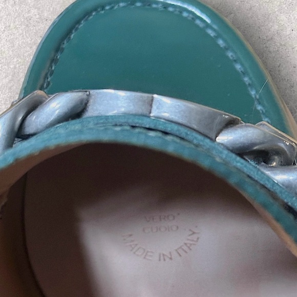 Gucci Logo Chunky Loafers - Picture 8 of 12